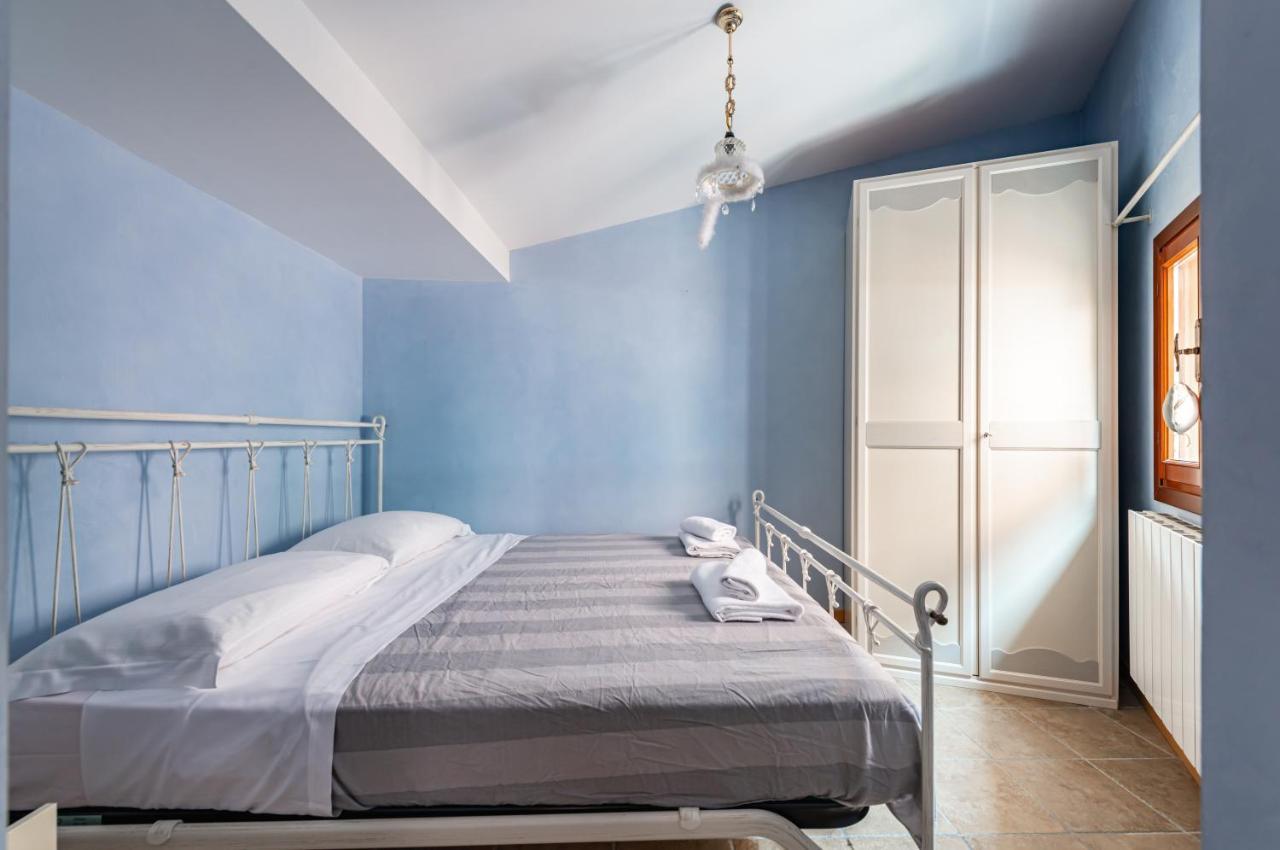 Arsenale Duplex Apartment Venesia Bagian luar foto